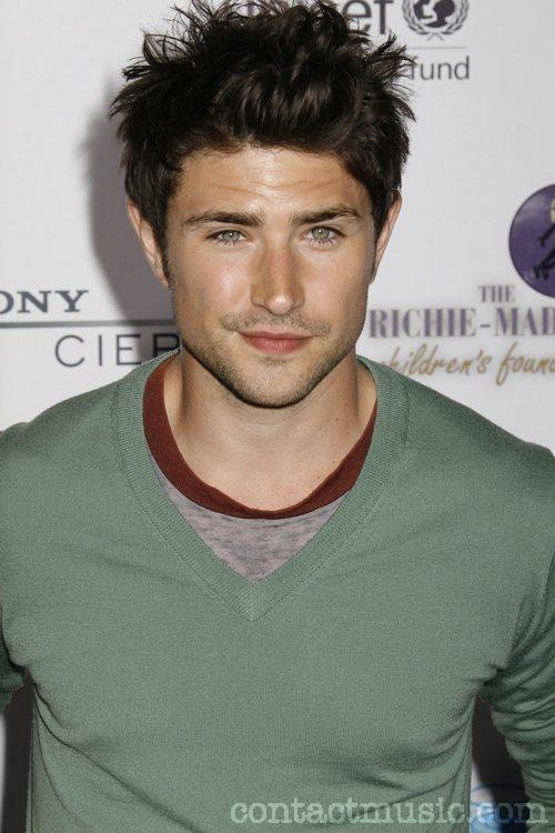 matt_dallas_2341773[1]